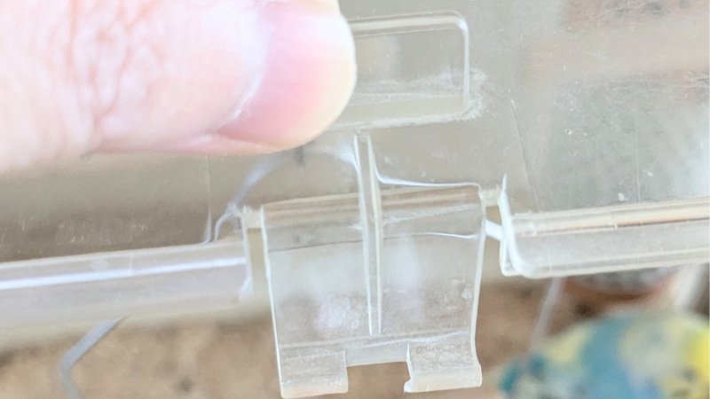 以前使用していたケージの天井扉のつまみ部分